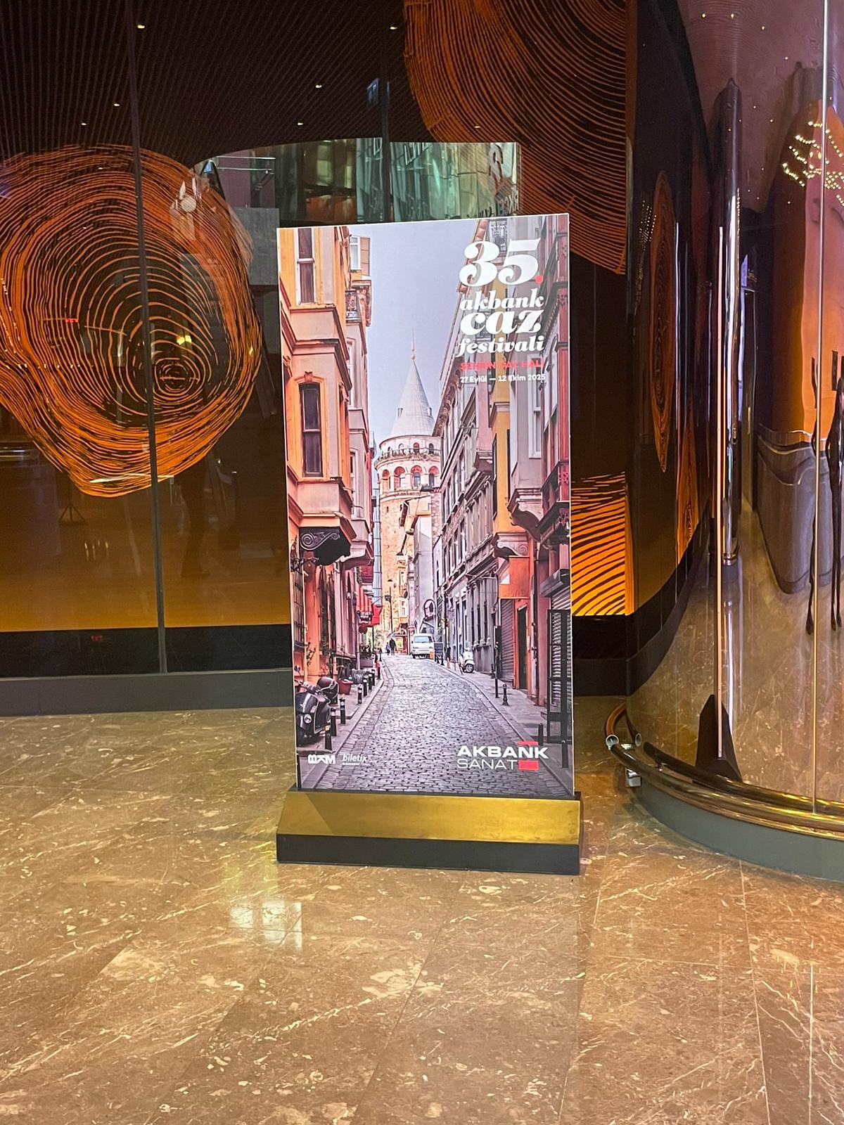 Akbank Caz Festivali Outdoor & Sahne Branding Çözümleri - Görsel 8